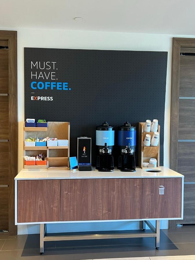 Holiday Inn Express & Suites - Ukiah By Ihg Екстер'єр фото