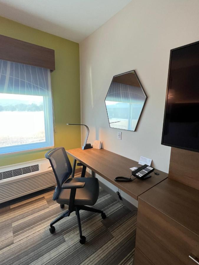 Holiday Inn Express & Suites - Ukiah By Ihg Екстер'єр фото