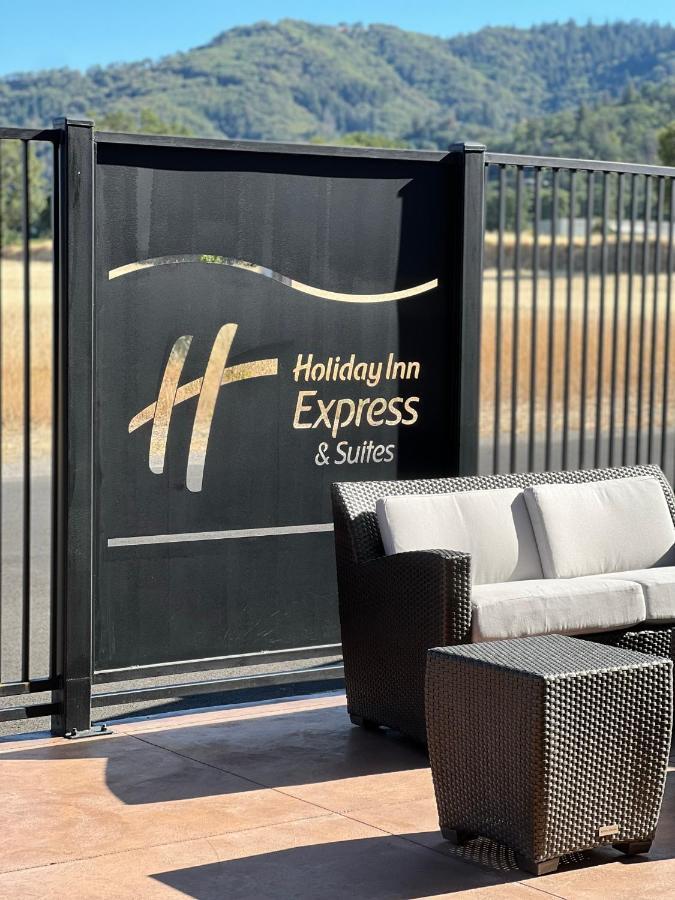 Holiday Inn Express & Suites - Ukiah By Ihg Екстер'єр фото