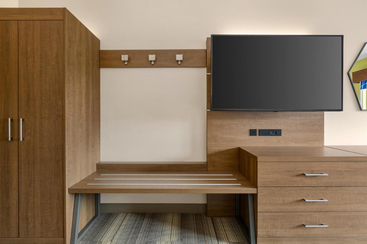 Holiday Inn Express & Suites - Ukiah By Ihg Екстер'єр фото